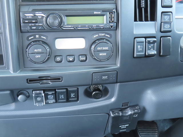 いすゞフォワードキャリアカー中型（4t）[写真29]