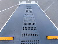 いすゞフォワードキャリアカー中型（4t）[写真10]