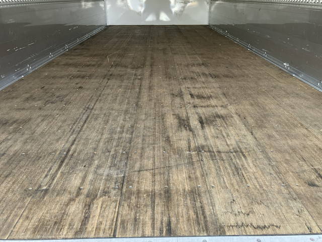 いすゞフォワードアルミウイング中型（4t）[写真16]