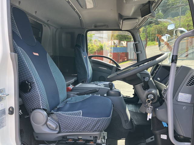 いすゞフォワードアルミウイング中型（4t）[写真33]