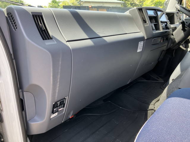 いすゞフォワードアルミウイング中型（4t）[写真36]