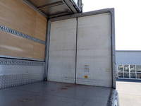 いすゞフォワードアルミウイング中型（4t）[写真12]