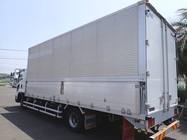 いすゞフォワードアルミウイング中型（4t）[写真02]