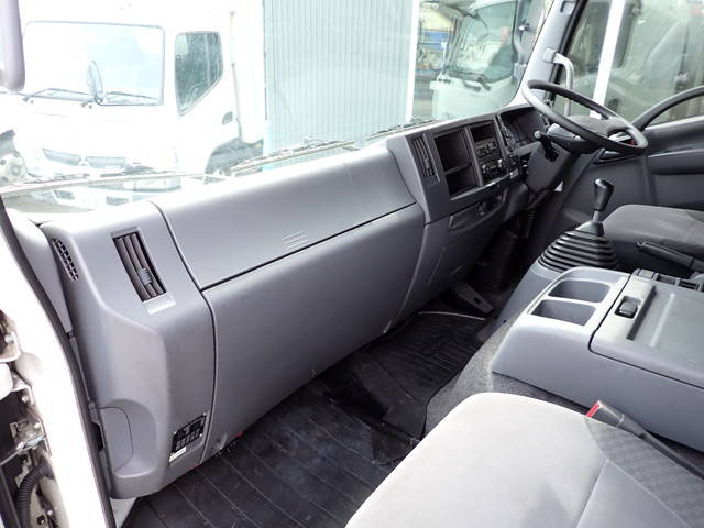 いすゞフォワードアルミウイング中型（4t）[写真32]