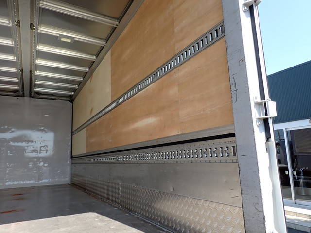 いすゞフォワードアルミウイング中型（4t）[写真07]