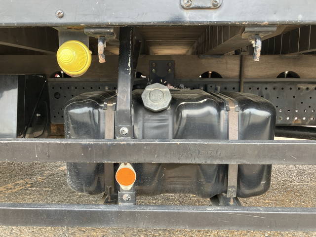 いすゞフォワードアルミブロック中型（4t）[写真20]