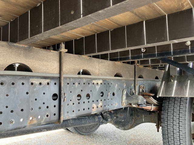 いすゞフォワードアルミブロック中型（4t）[写真22]