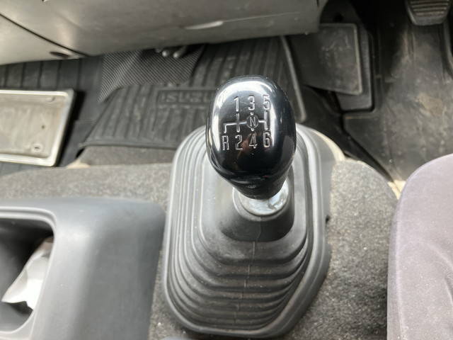 いすゞフォワードアルミブロック中型（4t）[写真38]