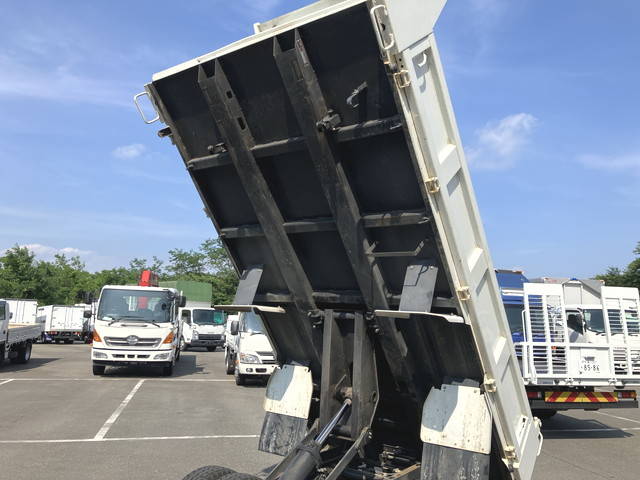 三菱ふそうキャンターダンプ小型（2t・3t）[写真17]