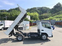 三菱ふそうキャンターダンプ小型（2t・3t）[写真08]