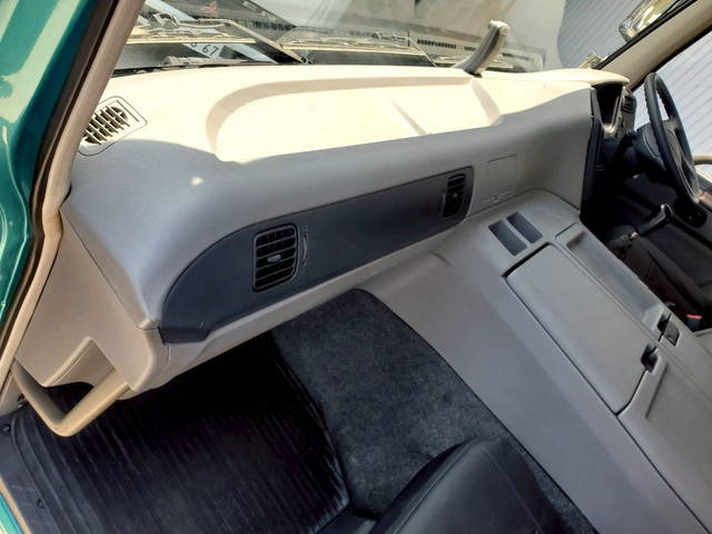 三菱ふそうスーパーグレートアルミブロック大型（10t）[写真30]