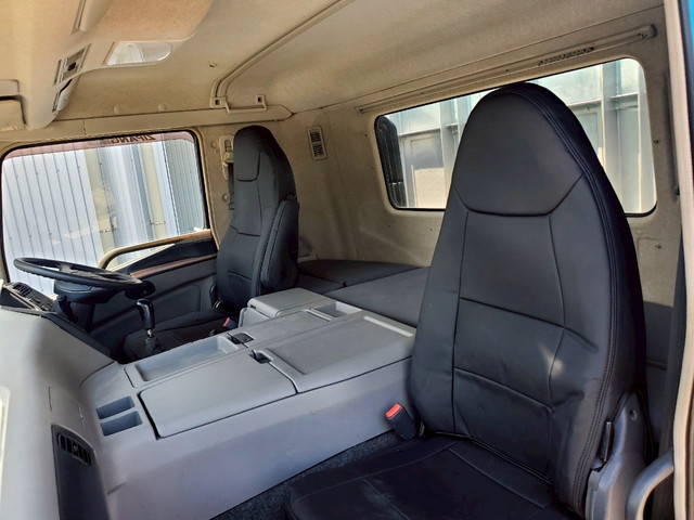 三菱ふそうスーパーグレートアルミブロック大型（10t）[写真31]