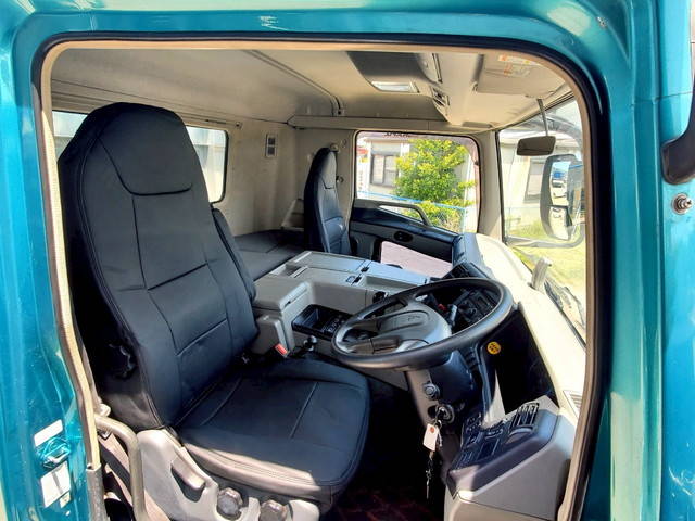 三菱ふそうスーパーグレートアルミブロック大型（10t）[写真33]