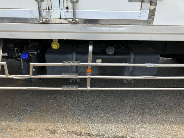 いすゞフォワード冷凍車（冷蔵車）増トン（6t・8t）[写真19]