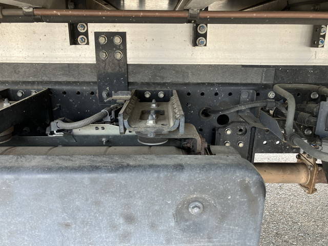 いすゞフォワード冷凍車（冷蔵車）増トン（6t・8t）[写真22]