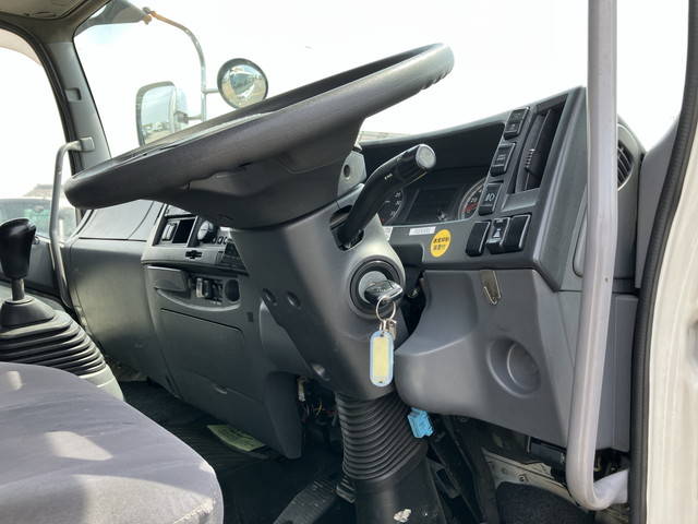 いすゞフォワード冷凍車（冷蔵車）増トン（6t・8t）[写真34]