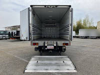 いすゞフォワード冷凍車（冷蔵車）中型（4t）[写真11]