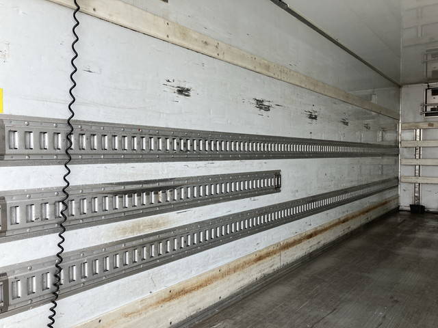 いすゞフォワード冷凍車（冷蔵車）中型（4t）[写真12]