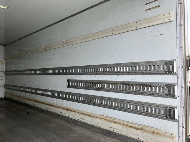 いすゞフォワード冷凍車（冷蔵車）中型（4t）[写真13]