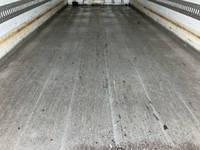 いすゞフォワード冷凍車（冷蔵車）中型（4t）[写真15]