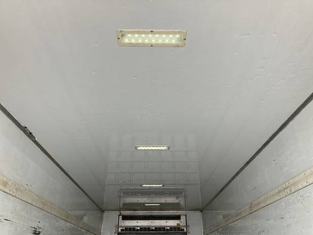 いすゞフォワード冷凍車（冷蔵車）中型（4t）[写真15]