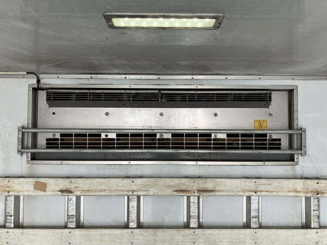 いすゞフォワード冷凍車（冷蔵車）中型（4t）[写真17]