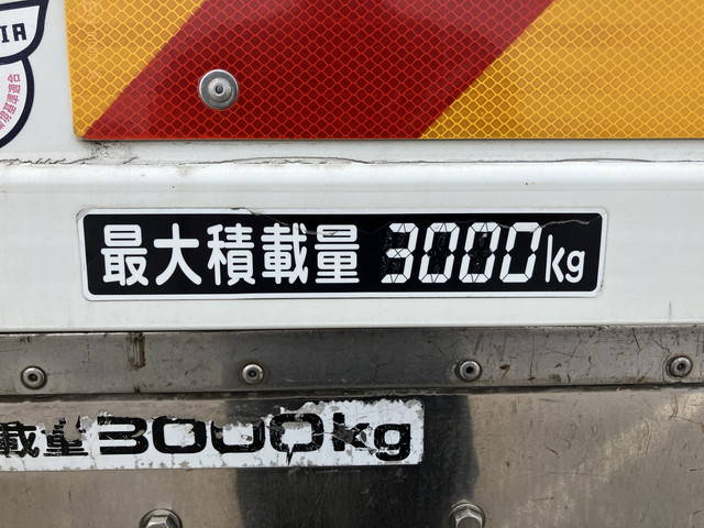 いすゞフォワード冷凍車（冷蔵車）中型（4t）[写真20]