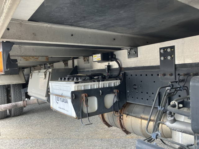 いすゞフォワード冷凍車（冷蔵車）中型（4t）[写真25]