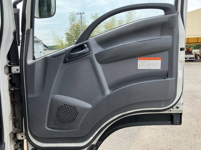 いすゞフォワード冷凍車（冷蔵車）中型（4t）[写真31]