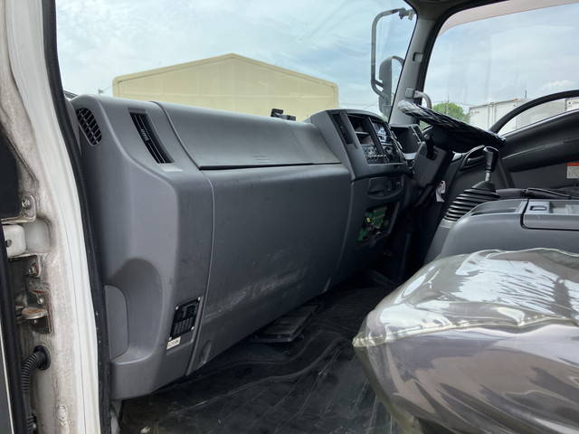 いすゞフォワード冷凍車（冷蔵車）中型（4t）[写真34]