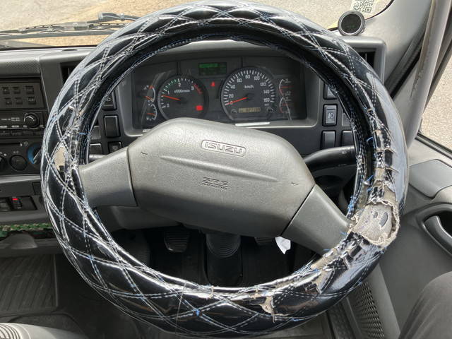 いすゞフォワード冷凍車（冷蔵車）中型（4t）[写真37]