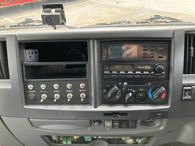 いすゞフォワード冷凍車（冷蔵車）中型（4t）[写真39]