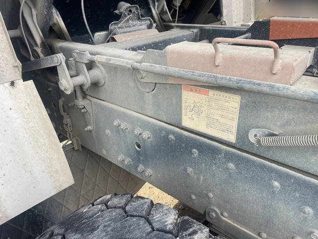 三菱ふそうスーパーグレートダンプ大型（10t）[写真15]