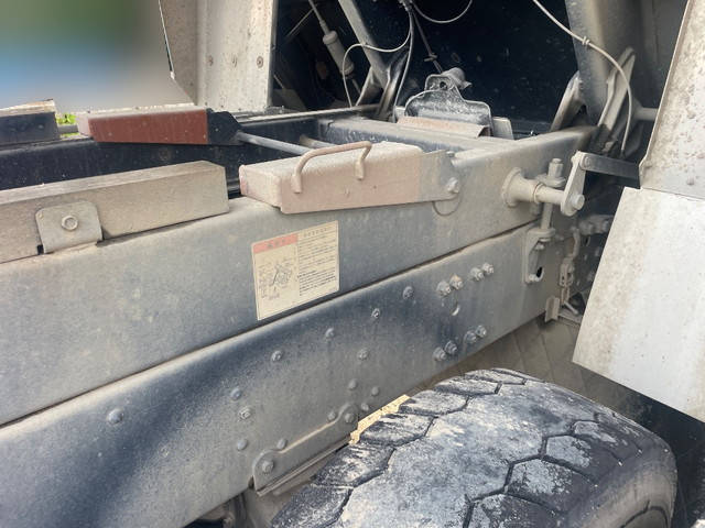 三菱ふそうスーパーグレートダンプ大型（10t）[写真16]