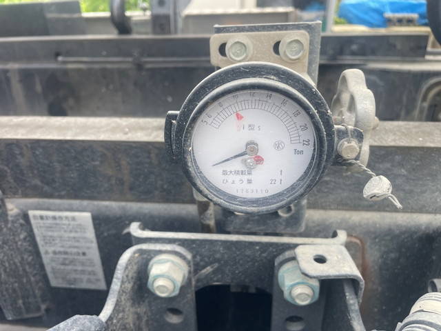 三菱ふそうスーパーグレートダンプ大型（10t）[写真20]