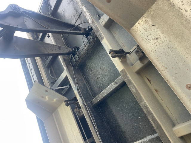 三菱ふそうスーパーグレートダンプ大型（10t）[写真09]