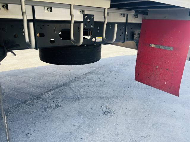 いすゞフォワードアルミウイング中型（4t）[写真18]