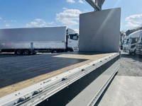 いすゞフォワードアルミウイング中型（4t）[写真19]