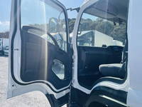 いすゞフォワードアルミウイング中型（4t）[写真34]