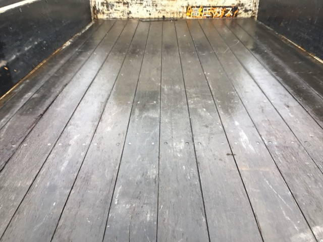 トヨタダイナ平ボディ小型（2t・3t）[写真03]