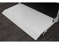 いすゞエルフ平ボディ小型（2t・3t）[写真14]