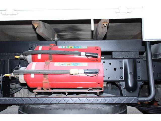 いすゞエルフ平ボディ小型（2t・3t）[写真18]