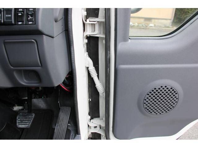 いすゞエルフ平ボディ小型（2t・3t）[写真32]