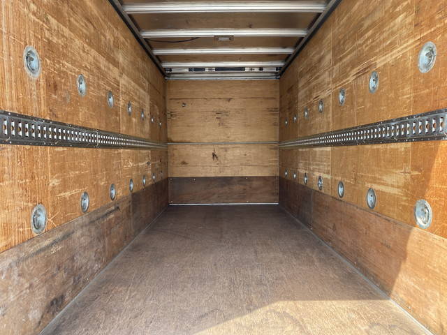 三菱ふそうキャンターパネルバン小型（2t・3t）[写真11]