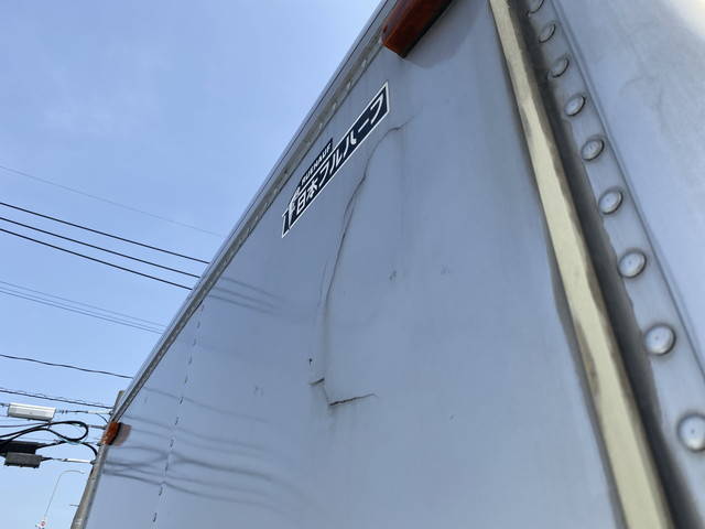 三菱ふそうキャンターパネルバン小型（2t・3t）[写真18]