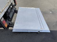 三菱ふそうキャンターパネルバン小型（2t・3t）[写真06]