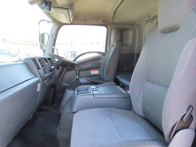 いすゞフォワードアルミウイング中型（4t）[写真24]