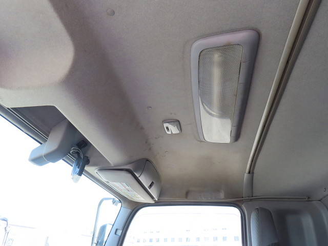 いすゞフォワードアルミウイング中型（4t）[写真26]