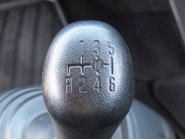 いすゞフォワードアルミウイング中型（4t）[写真28]