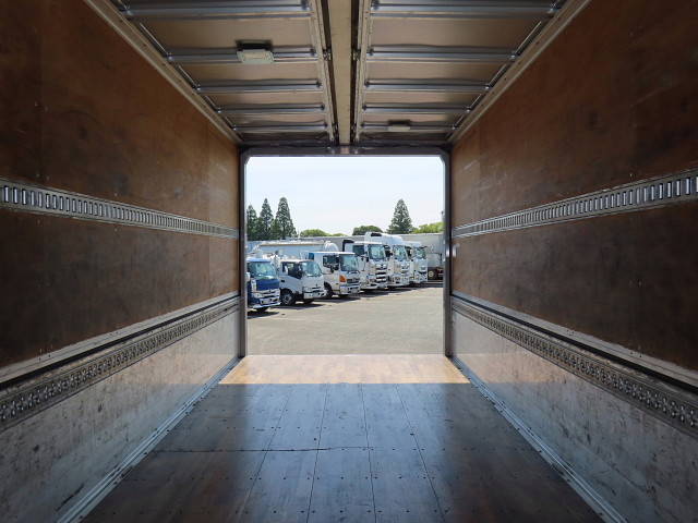 いすゞフォワードアルミウイング中型（4t）[写真05]